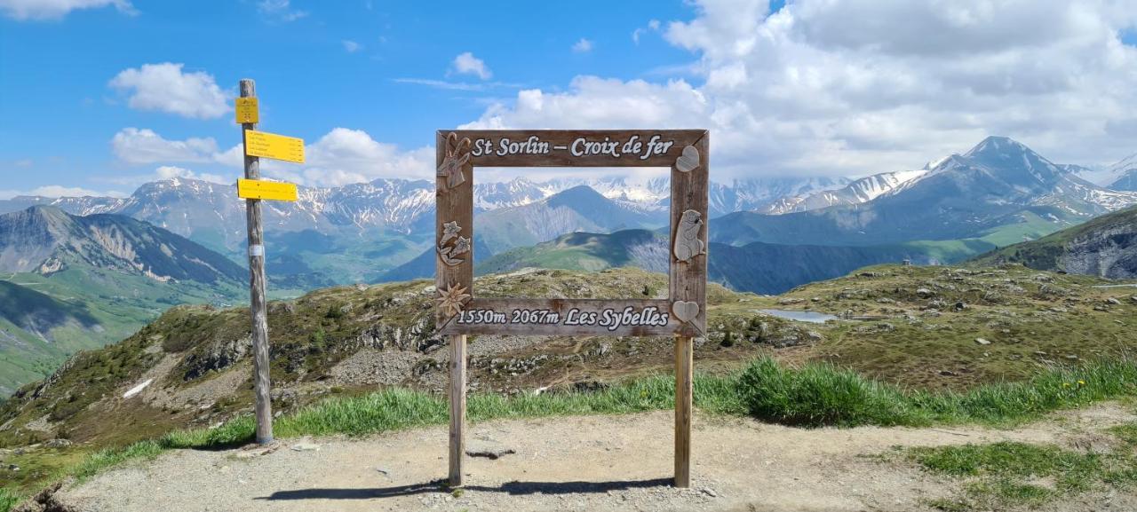 Agréable appartement de 6 pers au pieds des pistes ,wifi gratuit à Saint-Sorlin-d'Arves labelise 3 étoiles au gîte de France Esterno foto
