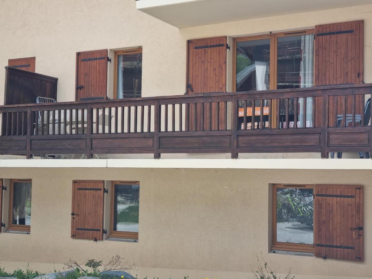 Agréable appartement de 6 pers au pieds des pistes ,wifi gratuit à Saint-Sorlin-d'Arves labelise 3 étoiles au gîte de France Esterno foto