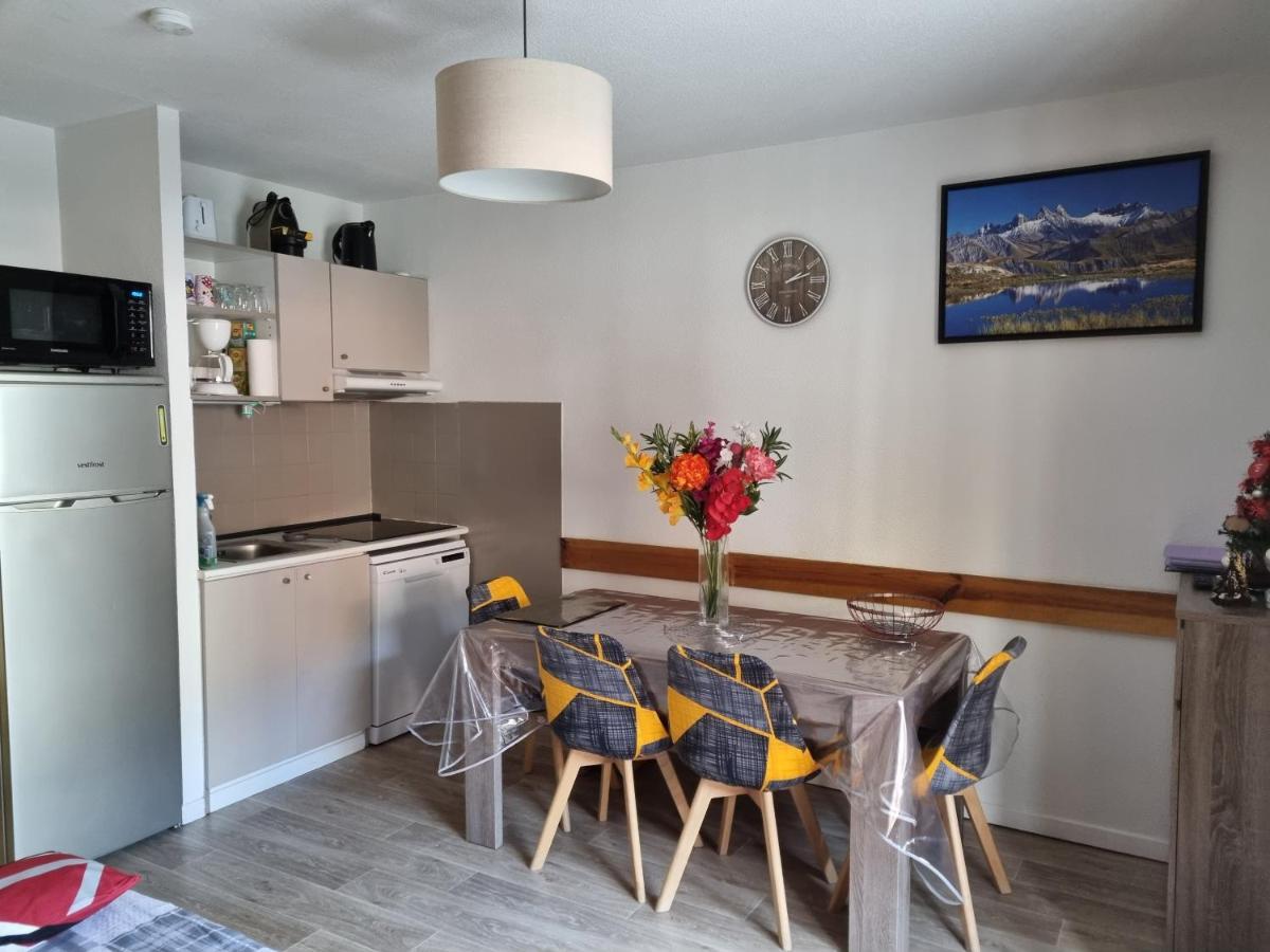 Agréable appartement de 6 pers au pieds des pistes ,wifi gratuit à Saint-Sorlin-d'Arves labelise 3 étoiles au gîte de France Esterno foto