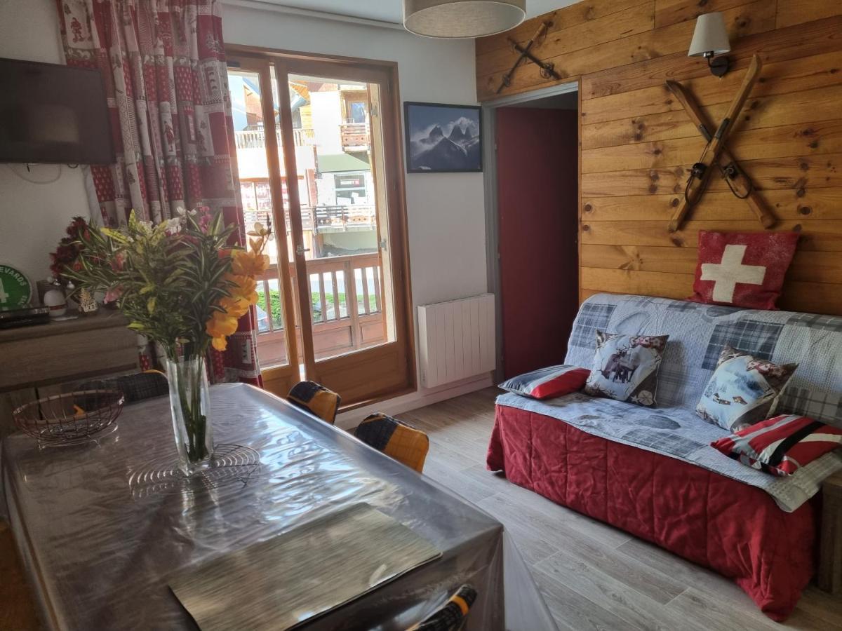 Agréable appartement de 6 pers au pieds des pistes ,wifi gratuit à Saint-Sorlin-d'Arves labelise 3 étoiles au gîte de France Esterno foto