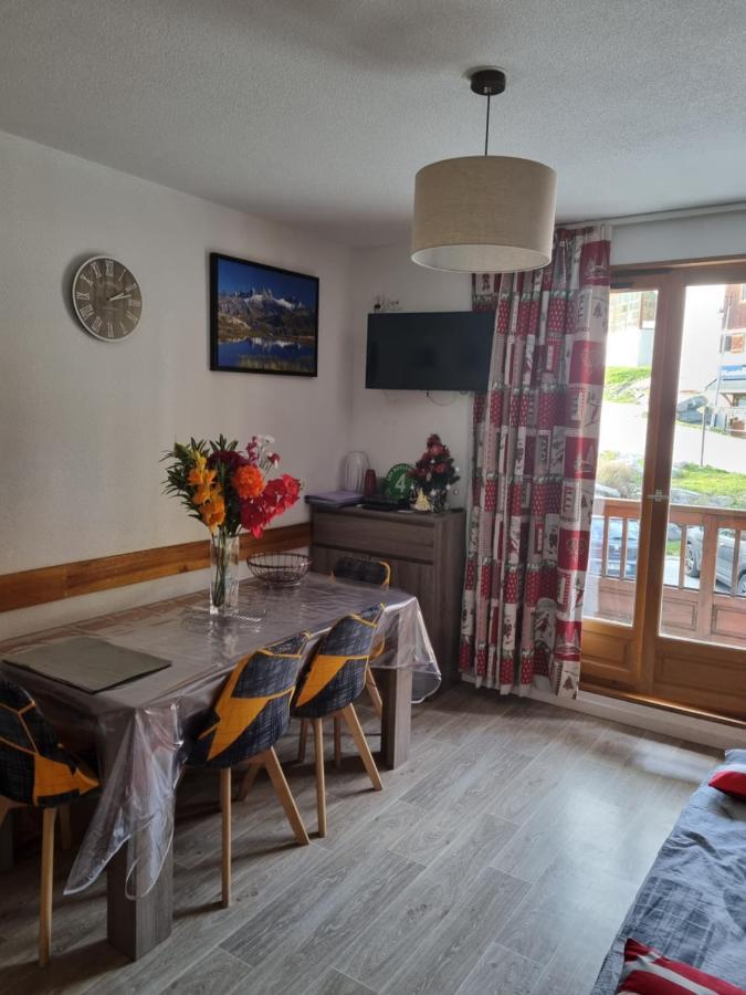Agréable appartement de 6 pers au pieds des pistes ,wifi gratuit à Saint-Sorlin-d'Arves labelise 3 étoiles au gîte de France Esterno foto